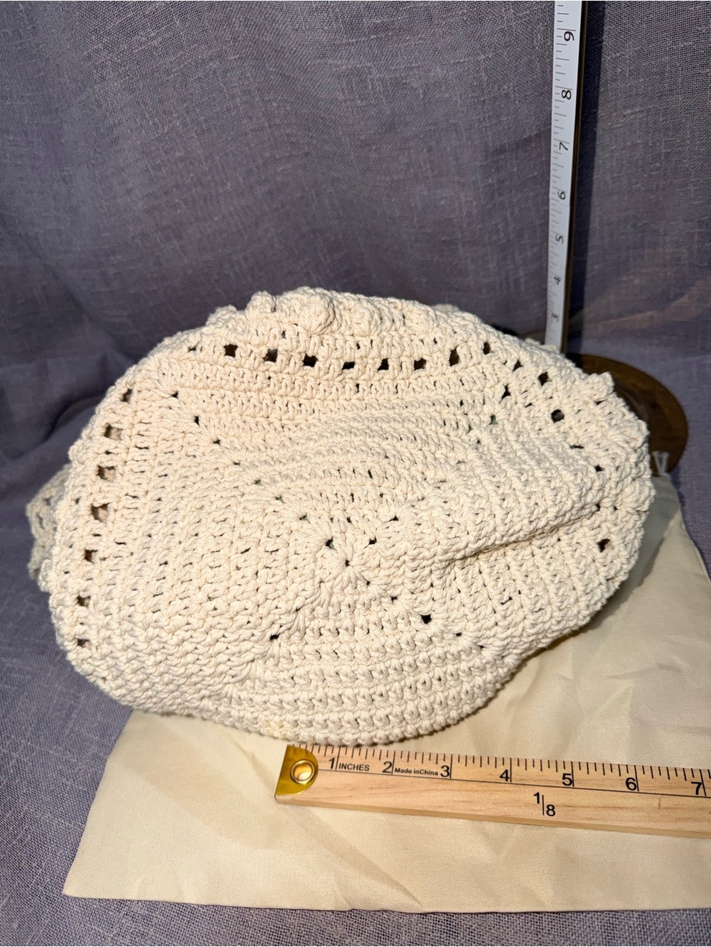 Handmade Crocheted Daisy Tote Bag in Cream - Picture 5 of 6
